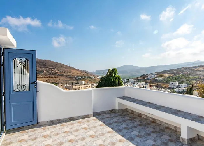 Willa Anemona Tinos *